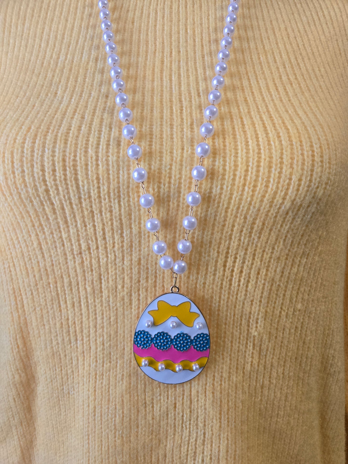 Easter Egg Pearl Necklace With Magnetic Closure Style # 1239
