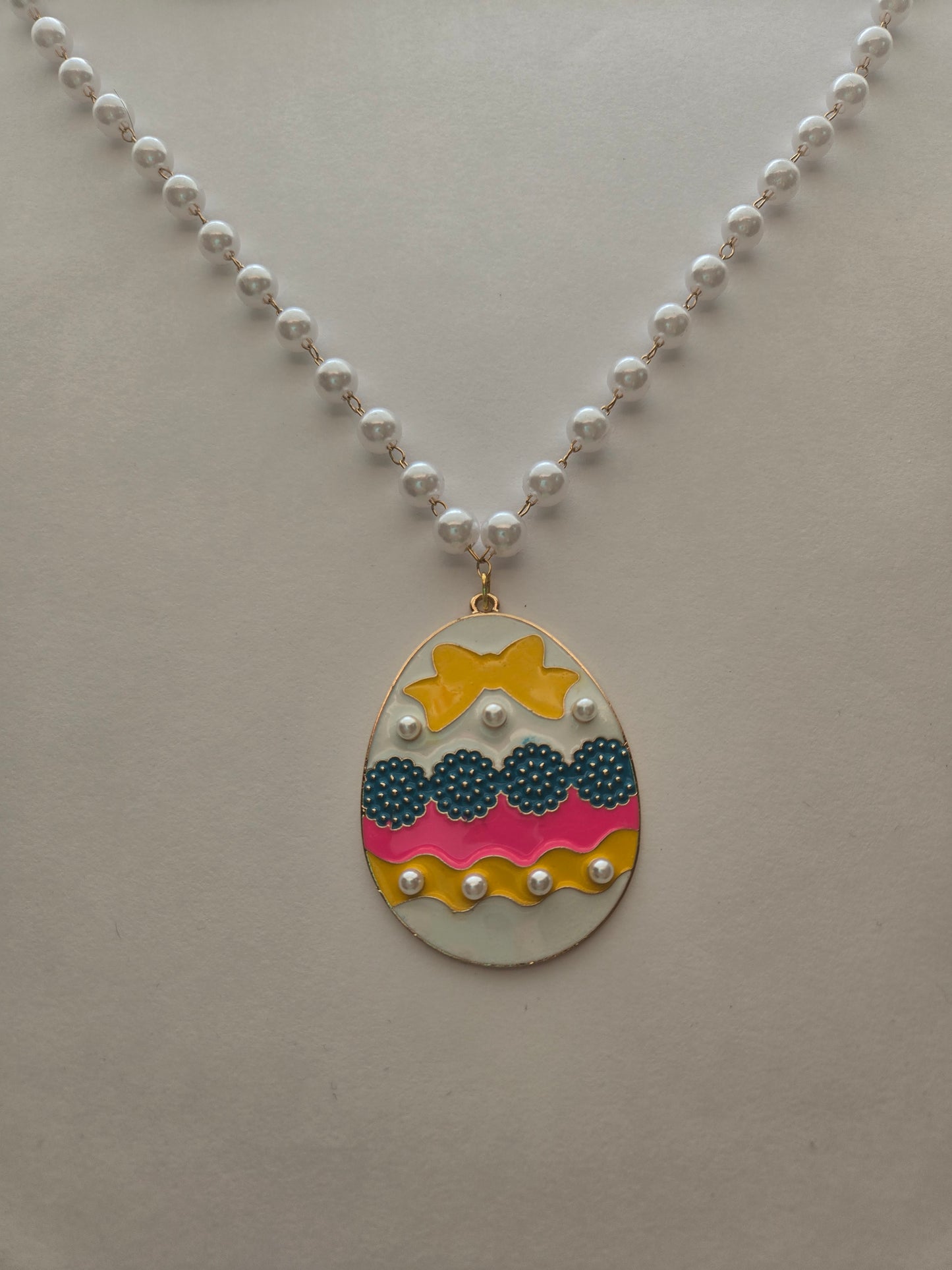 Easter Egg Pearl Necklace With Magnetic Closure Style # 1239