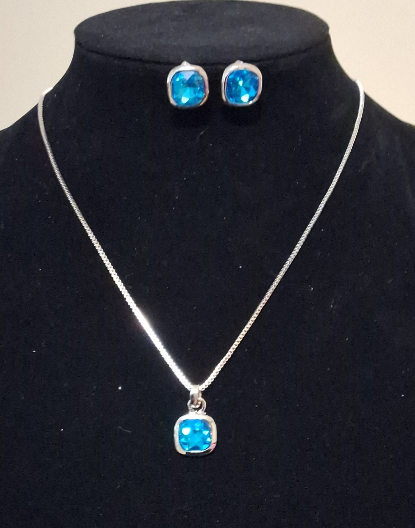 Blue Necklace with Earrings Style # 602